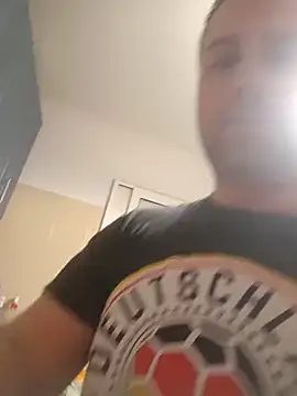 Snapshot of LucianM6 chatting on 03.23.26 LucianM6 online show from 03.23.26