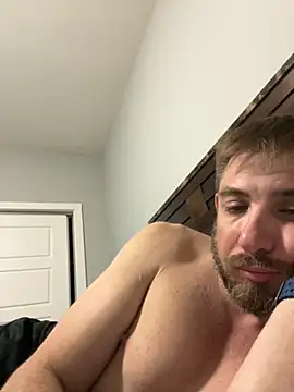 Snapshot of caliguy37 chatting on 11.19.25 caliguy37 online show from 11.19.25