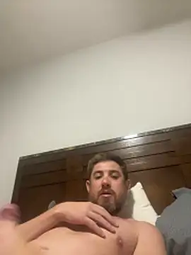 Snapshot of caliguy37 chatting on 12.15.25 caliguy37 online show from 12.15.25