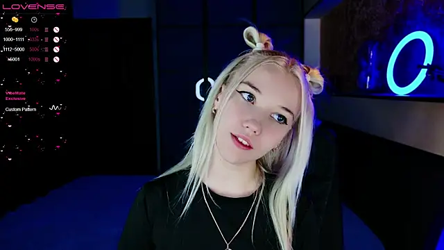 Snapshot of ShhhO_O chatting on 01.30.25 ShhhO O online show from 01.30.25