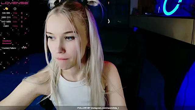 Snapshot of ShhhO_O chatting on 02.20.25 ShhhO O online show from 02.20.25