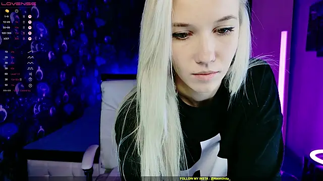 Snapshot of ShhhO_O chatting on 10.05.25 ShhhO O online show from 10.05.25