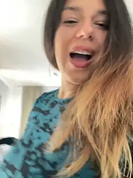 NadiraNoor online show from 02.18.26