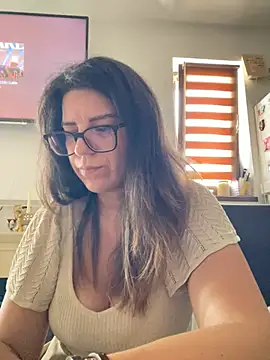 NadiraNoor online show from 06.06.26