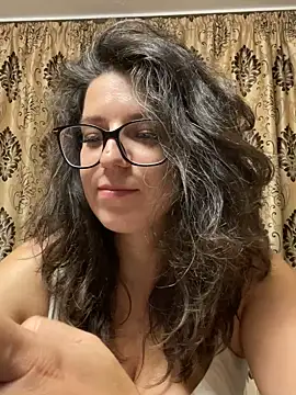 NadiraNoor online show from 07.03.26