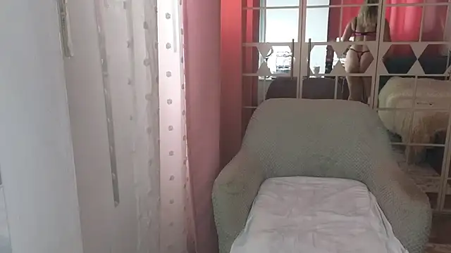Ina HotX online show from 08.06.26