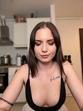 AvaGianna online show from 12.12.24