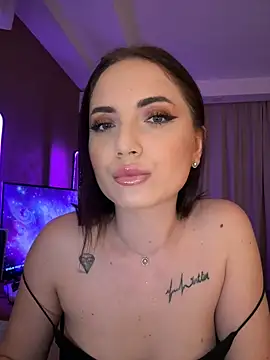 AvaGianna online show from 01.21.25