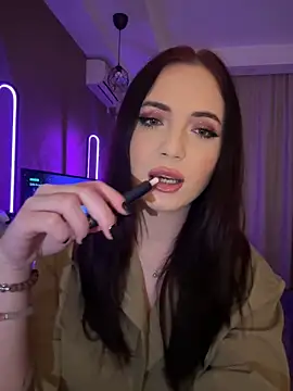 AvaGianna online show from 02.14.25