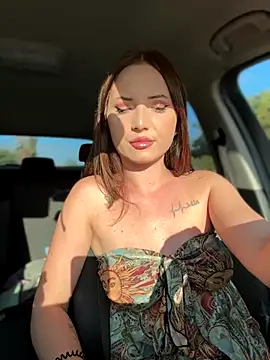 AvaGianna online show from 09.19.25