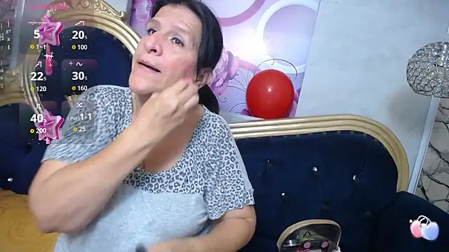 Snapshot of karito_mature17 chatting on 11.22.25 karito mature17 online show from 11.22.25