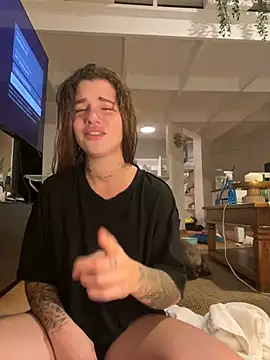 EmiliaCatalina online show from 02.13.25