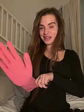 EmiliaCatalina online show from 03.08.25