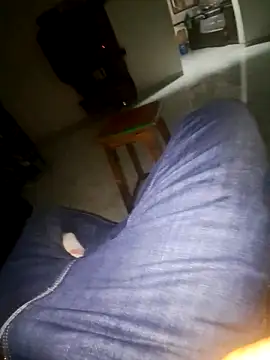 Snapshot of sexyboy1011 chatting on 03.21.25 sexyboy1011 online show from 03.21.25