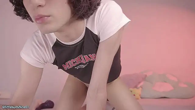 Snapshot of simonbane01 chatting on 01.25.25 simonbane01 online show from 01.25.25