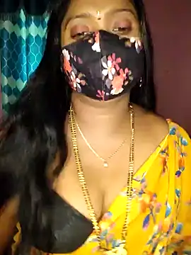 Snapshot of vani-09 chatting on 12.17.24 vani-09 online show from 12.17.24