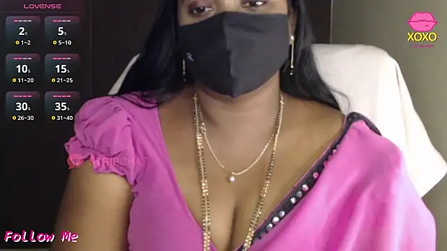 Snapshot of vani-09 chatting on 12.25.24 vani-09 online show from 12.25.24