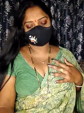 Snapshot of vani-09 chatting on 03.08.25 vani-09 online show from 03.08.25