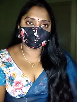 Snapshot of vani-09 chatting on 12.18.25 vani-09 online show from 12.18.25