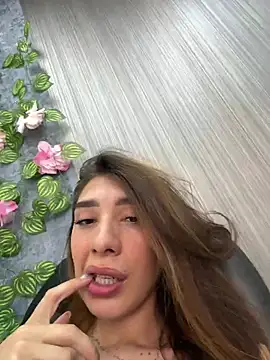 NICOLSKINNY1 online show from 04.30.26