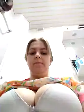 Lady nice cat online show from 02.10.25