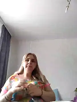 Lady nice cat online show from 03.15.25