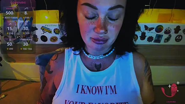 Snapshot of EllieOz chatting on 01.15.26 EllieOz online show from 01.15.26