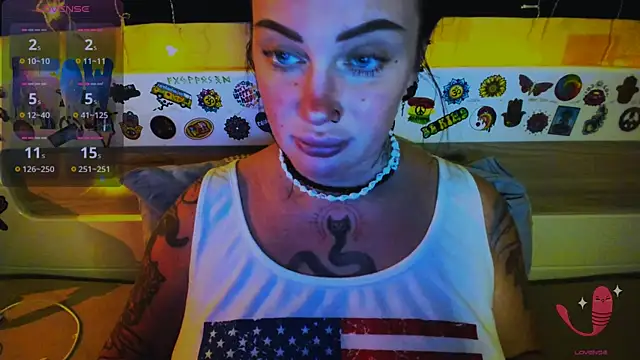 Snapshot of EllieOz chatting on 01.18.26 EllieOz online show from 01.18.26