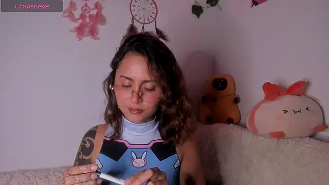 Violette-Ramirez01 online show from 02.12.26