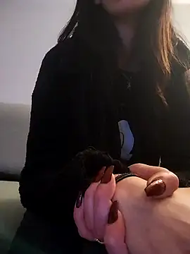 LauraBaby online show from 11.14.25