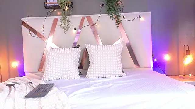 nahomi campbell online show from 09.12.25