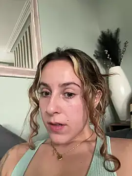 Snapshot of Miss_emilee chatting on 03.07.25 Miss emilee online show from 03.07.25