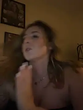 Snapshot of Miss_emilee chatting on 12.17.25 Miss emilee online show from 12.17.25