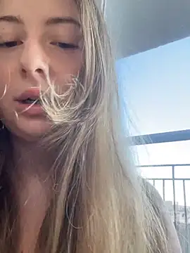 Snapshot of curvyflawless chatting on 12.14.24 curvyflawless online show from 12.14.24