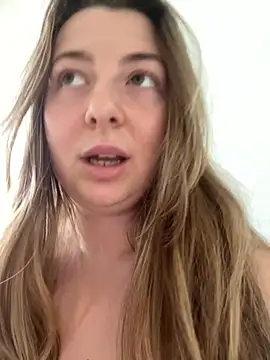 Snapshot of curvyflawless chatting on 02.21.25 curvyflawless online show from 02.21.25