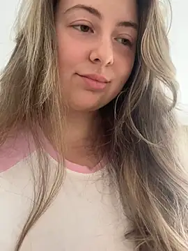 Snapshot of curvyflawless chatting on 03.14.25 curvyflawless online show from 03.14.25