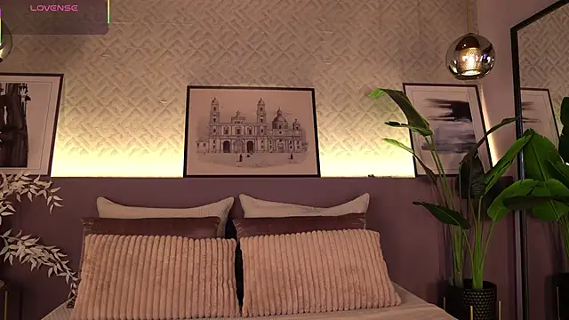 ElleDiane online show from 04.28.26