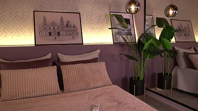 ElleDiane online show from 07.24.26