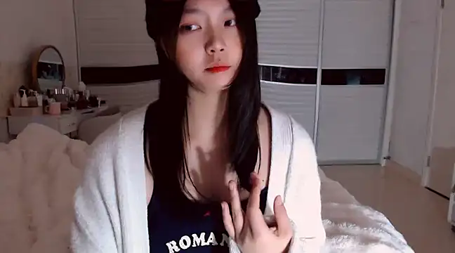 -Lucky Girl online show from 01.18.25