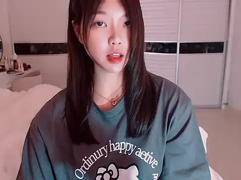 -Lucky Girl online show from 02.12.25