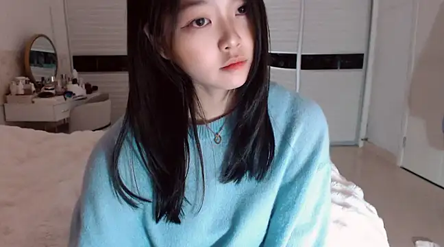 -Lucky Girl online show from 02.15.25