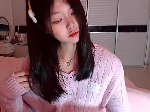 -Lucky Girl online show from 02.24.25