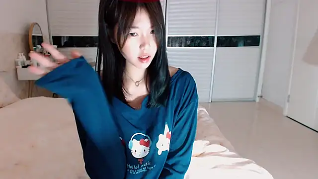 -Lucky Girl online show from 09.14.25