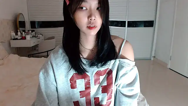 -Lucky Girl online show from 09.18.25