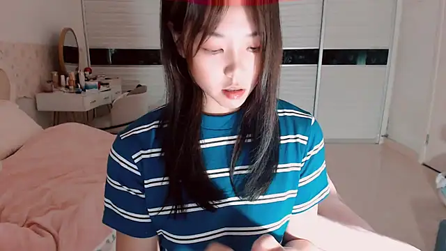 -Lucky Girl online show from 04.24.26