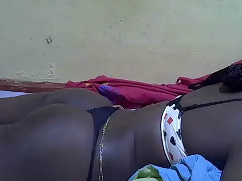 Snapshot of Medilina_01 chatting on 11.17.25 Medilina 01 online show from 11.17.25