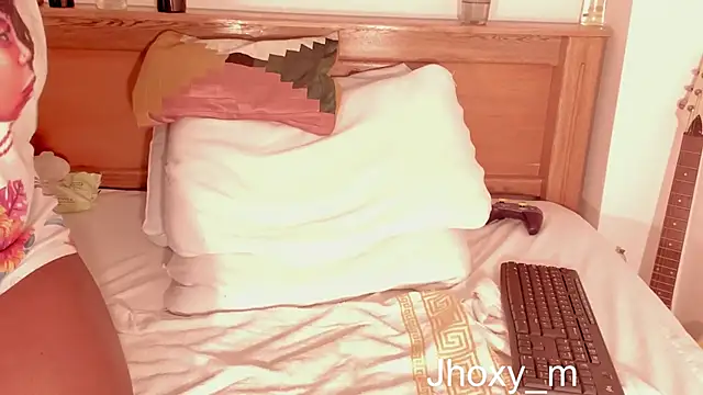 Snapshot of Jhoxy_M chatting on 02.23.25 Jhoxy M online show from 02.23.25