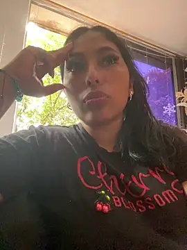 emmyjhonson07 online show from 12.13.24