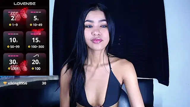 Snapshot of Elettra_bennet chatting on 12.10.24 Elettra bennet online show from 12.10.24