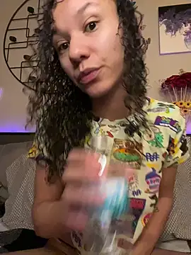 Snapshot of _Neeka_ chatting on 01.16.25 Neeka online show from 01.16.25